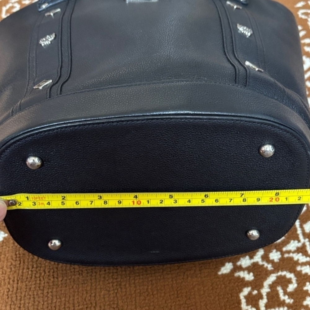 MCM Munchen Black Saffiano Leather Shoulder Bag (EXCELLENT CONDITION) - Picture 15 of 15